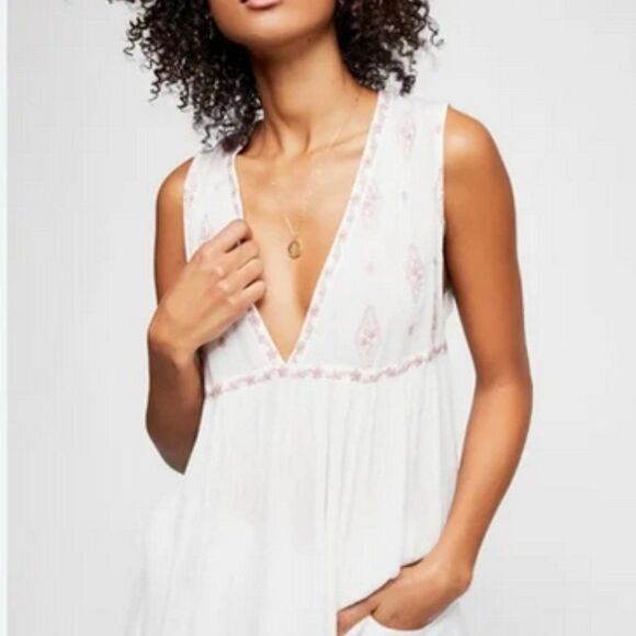 Free People sleeveless Diamond Embroidered Tunic - Picture 4 of 10